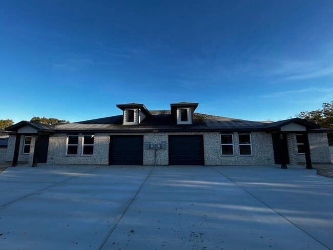 Building Photo - 10024 Highway 199 W