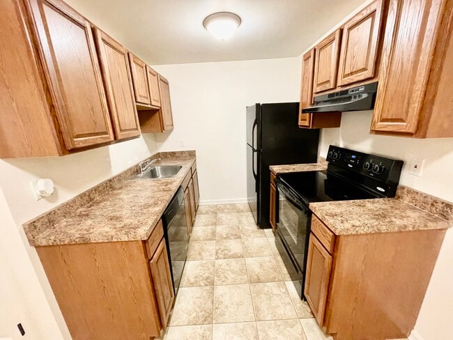 Kitchen - 302 Rutledge Rd