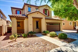 Building Photo - 3271 E Carla Vista Dr
