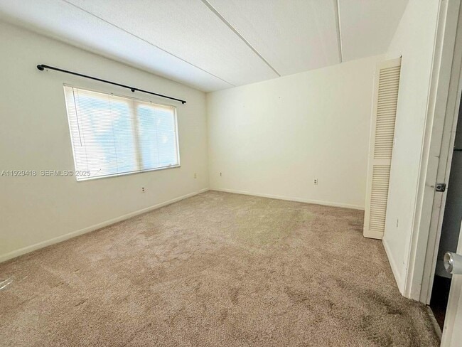 Building Photo - 649 S Tamiami Trl