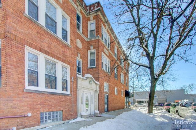 Building Photo - 4007 N Leamington Ave