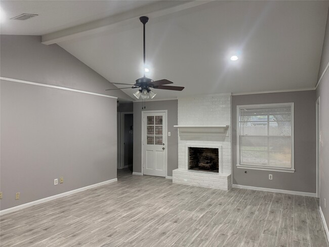 Building Photo - 3815 Avenue R