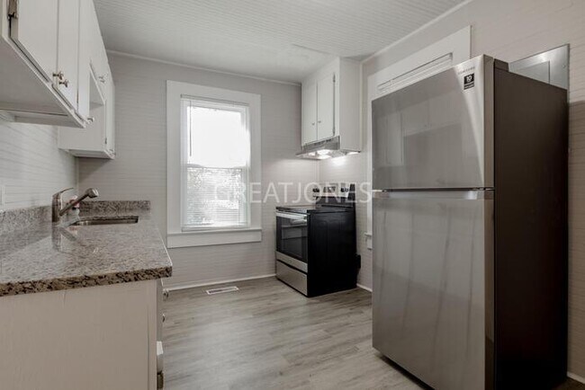 Building Photo - 3704 30th St