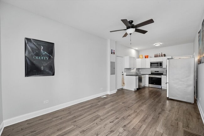 Foto del edificio - 1627 W 17th St