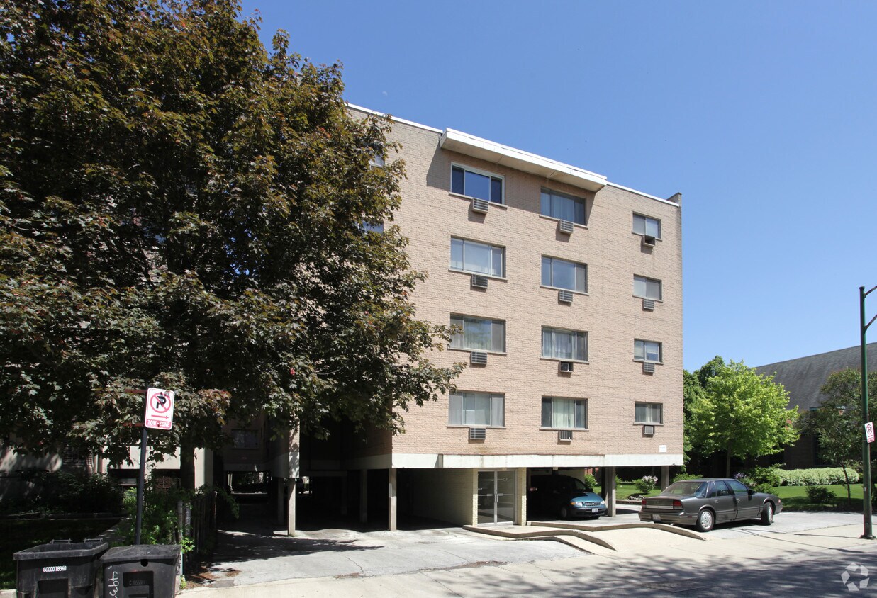 Building Photo - 4939 S Dorchester Ave