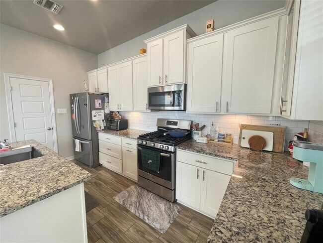 Building Photo - 2505 Meyer Cv