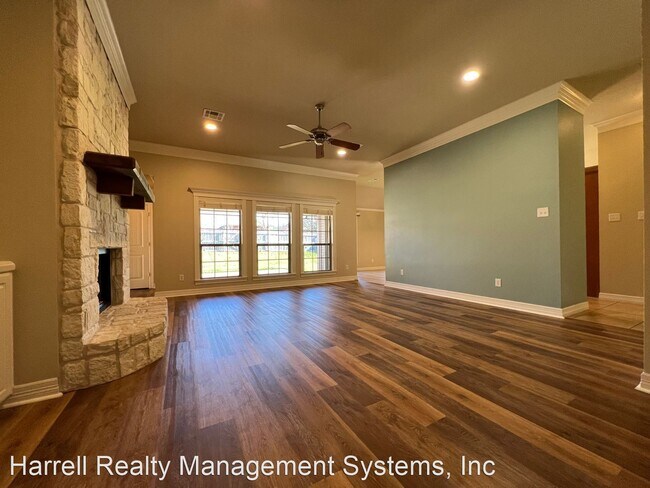 Building Photo - 4 br, 2 bath House - 3016 Pueblo Drive