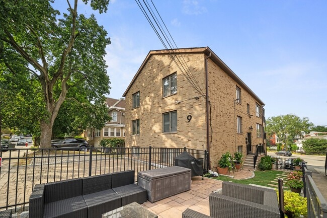 Building Photo - 9 Sterling Pl