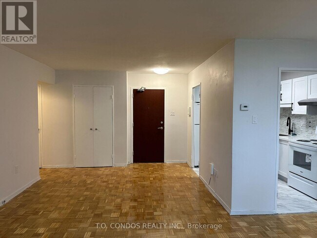 Photo du bâtiment - 360-360 Ridelle Ave