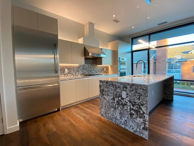 Foto del edificio - 5979 Caruth Haven Ln