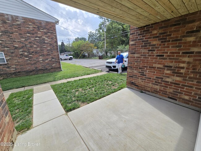 Building Photo - 9124 Kenlock Dr