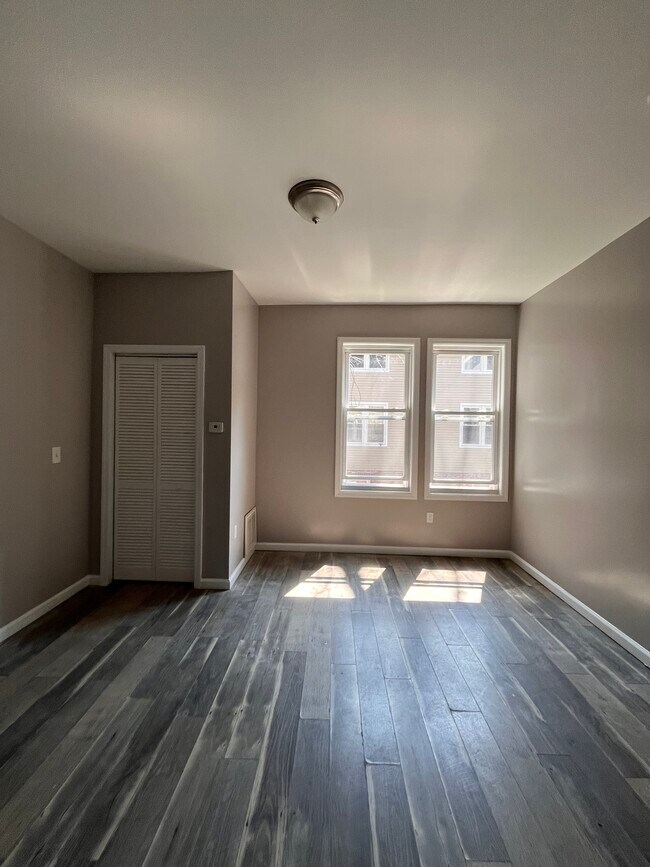 Foto del edificio - 293 Halsted St