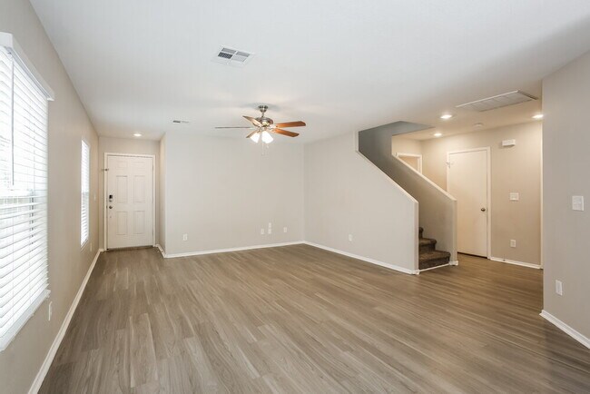 Foto del edificio - 8616 Dodds Canyon St
