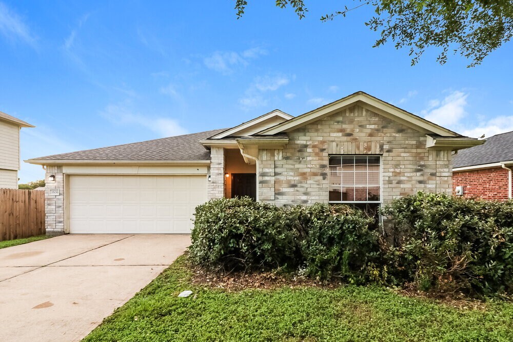 Primary Photo - 3506 Greenleaf Lodge Ln