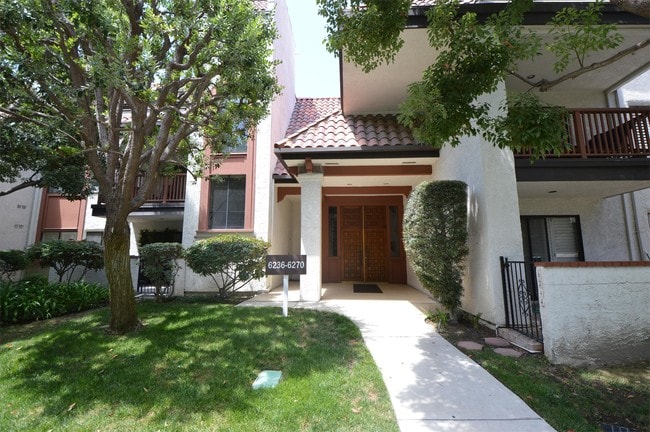 Building Photo - 6254 Riviera Cir