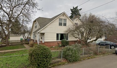 Building Photo - 5252 SE 63rd Ave