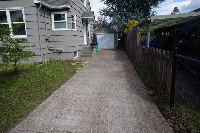 Photo - SE Portland 3-bedroom remodeled Bungalow House