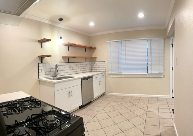 Foto del edificio - 17700 Jersey Ave