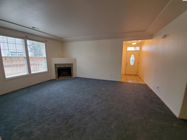 Building Photo - 5416 Mariner Ln
