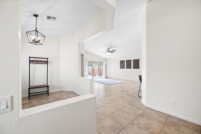 Foto del edificio - 3427 E Marco Polo Rd