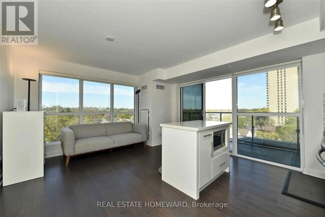 Building Photo - 58 Orchard View Blvd