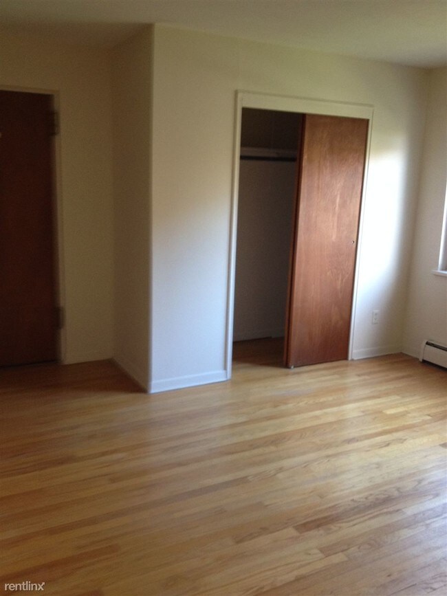 Foto del edificio - 2 br, 1 bath Apartment - Pond View Apartments