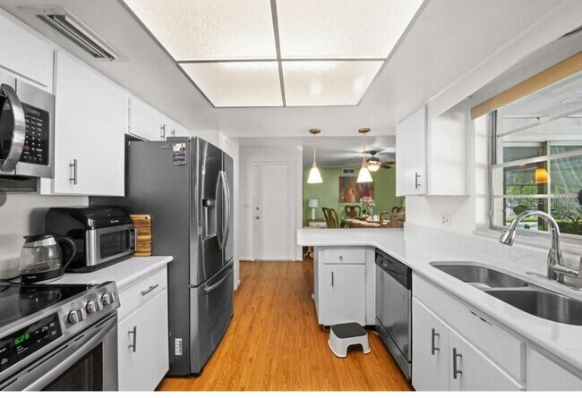 Foto del edificio - 514 Spring Oaks Blvd