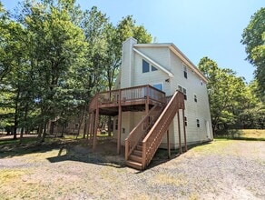 Building Photo - 23 Tennyson Cir