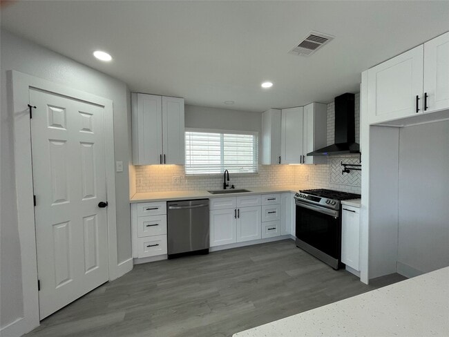Foto del edificio - 20919 Hall Colony Ct