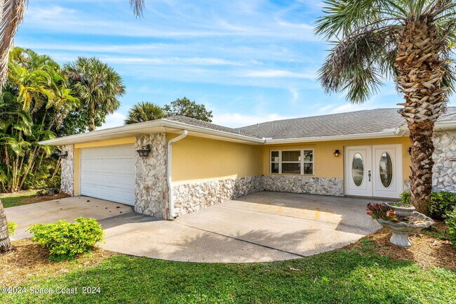 Building Photo - 335 Arrowhead Ln