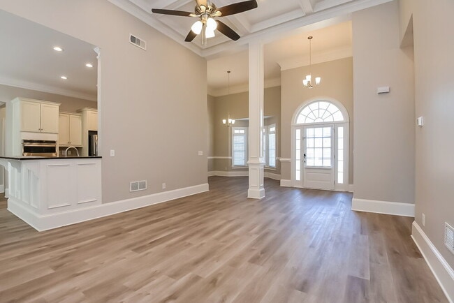 Foto del edificio - 4654 Jefferson Ridge Way