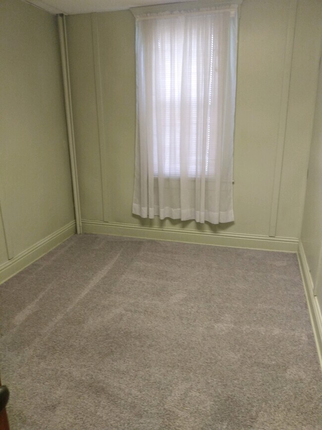 Bedroom 2 - 219 W Harrison St