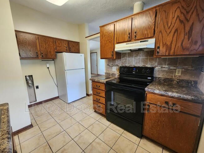 Building Photo - 267 W Rio Rd