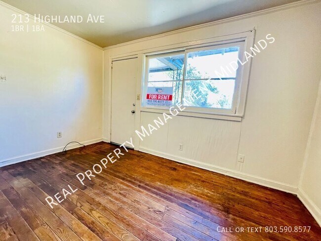 Foto del edificio - Make this home yours today and join our re...