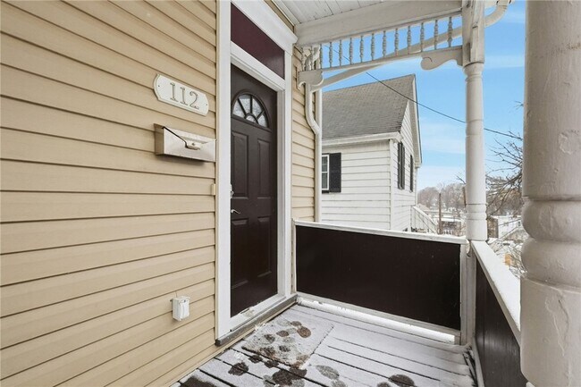 Foto del edificio - 112 Dewitt St