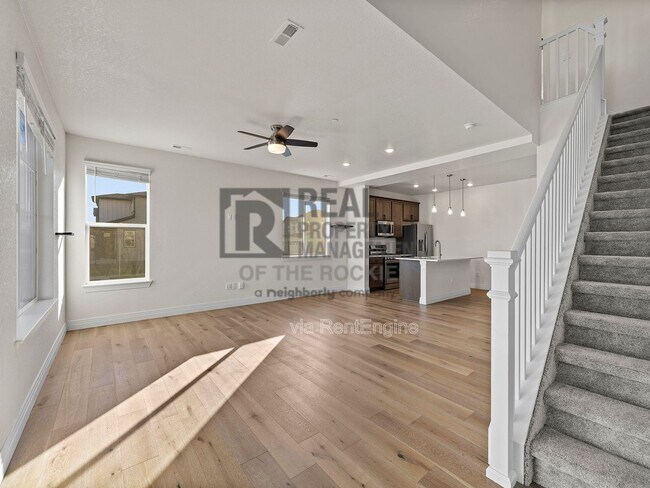 Foto del edificio - 1203 Bon Homme Richard Dr