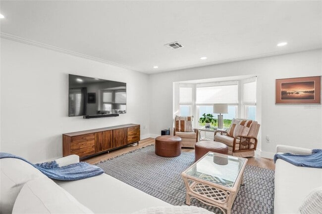 Building Photo - 2942 Tuckerstown Dr