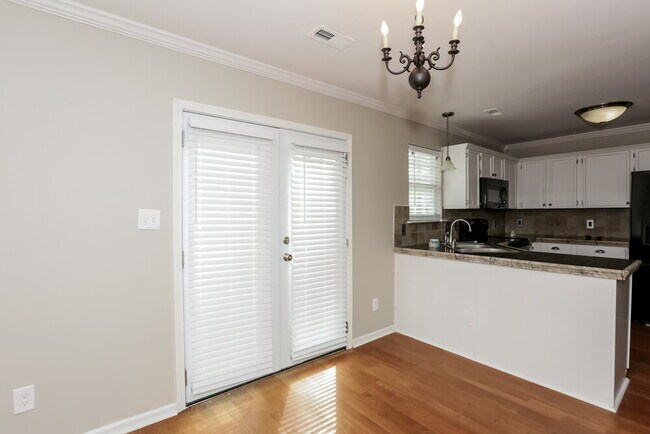 Foto del edificio - 1702 Cottage Creek Rd