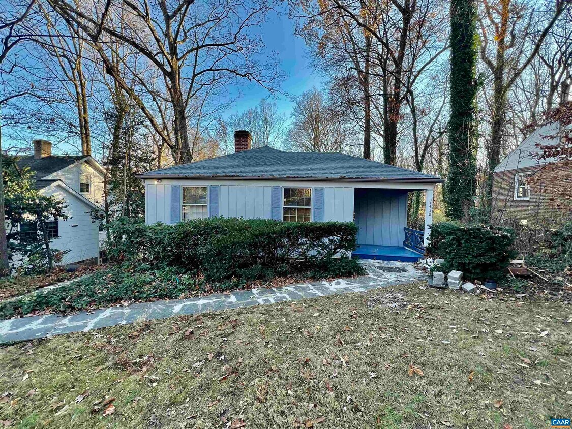 Primary Photo - 1420 Gentry Ln