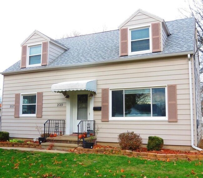 Foto del edificio - 2019 E 41st St