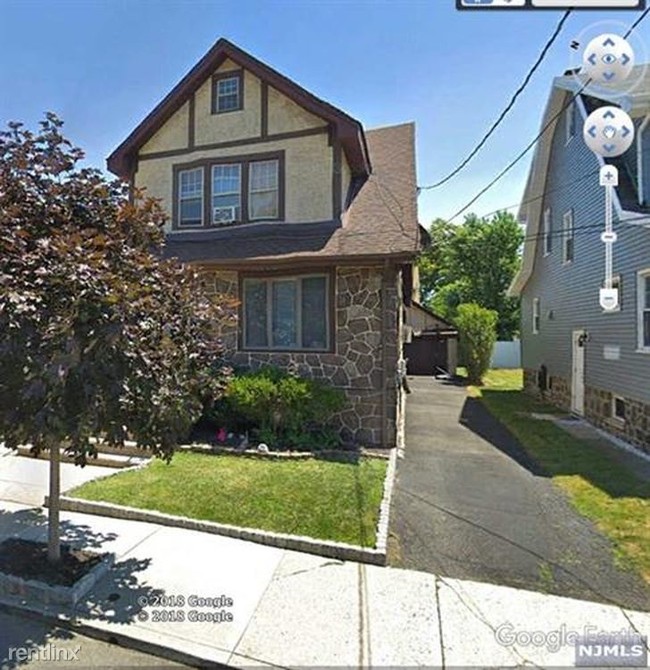 Building Photo - 520 Olympia Ave