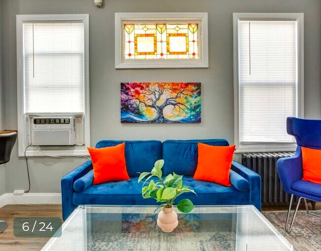 Building Photo - 530 Court St