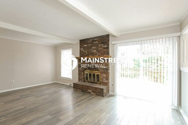 Foto del edificio - 4 Bedroom Pet-Friendly Home in Kansas City...