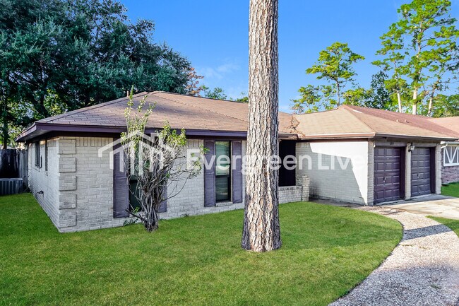 Building Photo - 6019 Coachgate Dr