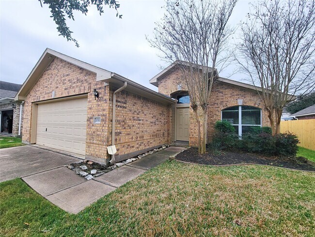 Building Photo - 20311 Desert Willow Dr