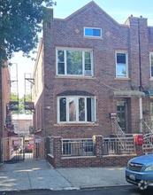 Building Photo - 1954 Powell Ave