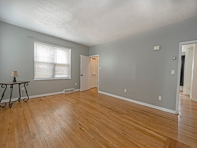 Building Photo - 96 S 18th St