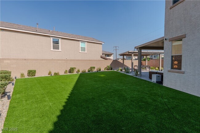 Building Photo - 10137 Ashford Ml Ct