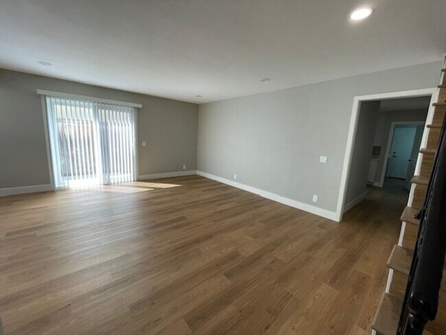 Building Photo - Remodeled Pool Home in Costa Mesa