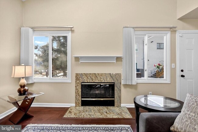 Foto del edificio - 406 Margit Ct